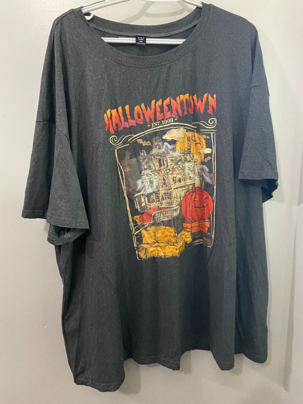 SHEIN Halloween Town Gray T-Shirt 4X